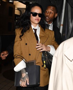 rihanna-a-ap-rocky-s-sleek-suiting-moment-14.jpg