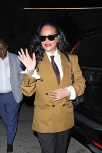 rihanna-a-ap-rocky-s-sleek-suiting-moment-4.jpg