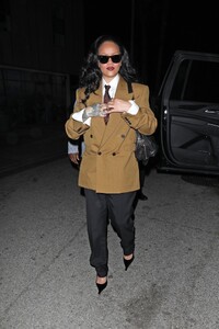 rihanna-a-ap-rocky-s-sleek-suiting-moment-5.jpg