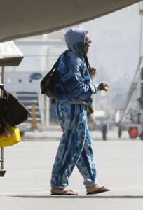 rihanna-and-a-ap-rocky-return-from-caribbean-vacation-02.26.2025-0.jpg