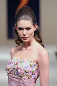 s07yahyaHC-210p  xl.jpg