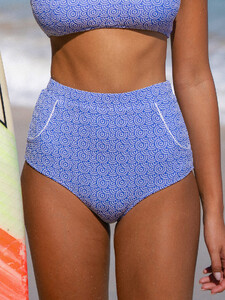 women-knitted-polyester-surfing-bottoms-sustainable-surfing_clothes-roaudy_1296x.jpeg