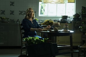 1x04-Midnight-Feast-Stills-05.jpg