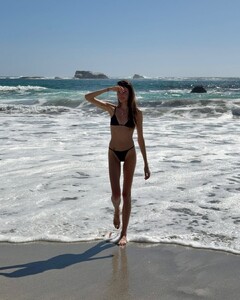 [2025.02.07] celinebethmann_476212475_18336142813158308_7127298848953857258_n.jpg