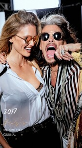 [2025.06.03] carolinalemkeberlin.il_3647352740190991710.jpg