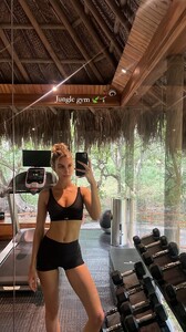 [2025.06.09] ally.m.mason_504467571_18507018535044602_8786718770613872098_n..jpg