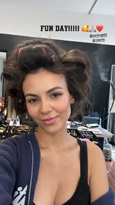 [2025.06.10] victoriajustice_505163381_18600675286006824_7559228213634175483_n..jpg