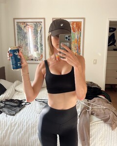 [2025.06.11] elizabethcturner_504836333_18508489426052750_9010342012272755462_n.jpg