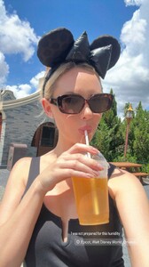 [2025.06.12] tiffanytothxoxo_505427404_18509362024017325_8647076371103254007_n..jpg