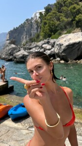 [2025.06.16] carmellarose_508750601_18517431037035727_5046158991276438932_n..jpg