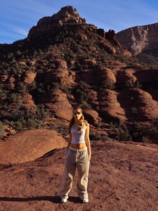 [2025.06.16] lizakovalenkoo_508590223_18510460084056988_347912570379827531_n.jpg