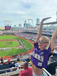 [2025.06.17] livvydunne_508630148_18516300061027168_6503263541911470788_n.jpg