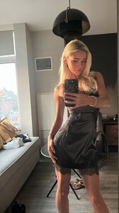 [2025.06.21] livvydunne_510889362_18517025836027168_8968119861904962862_n..jpg