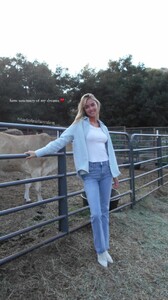 [2025.06.22] elizabethcturner_AQMuf.jpg