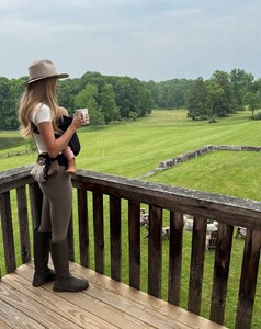 [2025.06.22] katelove_509620810_18512915605054296_5554814320889562854_n.jpg