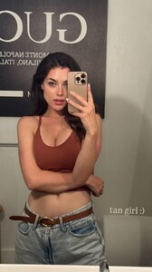 [2025.06.23] heylaurensummer_503755139_18411117214129844_5526119431653458578_n..jpg