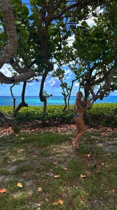 [2025.06.24] livvydunne_510968399_18517604584027168_5559812816587715167_n..jpg