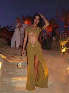 [2025.06.25] sofiaresing_510902984_18513957502031551_17873660537219705_n.jpg