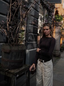 [2025.06.26] josephineskriver_505454258_18515628031020326_4748251034541151567_n.jpg