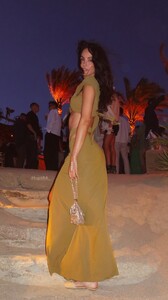 [2025.06.26] sofiaresing_511522460_18514107574031551_5420443516985502406_n..jpg