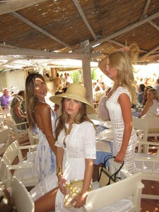 [2025.06.27] loveshackfancy_510962428_18514702165031905_1690005228804984441_n.jpg