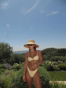 [2025.06.29] loveshackfancy_509656718_18515038384031905_4920246102817513539_n.jpg