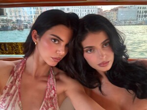 [2025.06.30] kendalljenner_514377876_18945171496044931_5022979403210943695_n.jpg