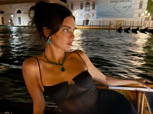 [2025.06.30] kendalljenner_514904372_18945171484044931_205079641762264073_n.jpg