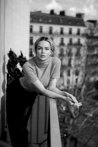 Anouchka - OwnPortfolio - g_40_HwBgN3ztRQ2D.jpg