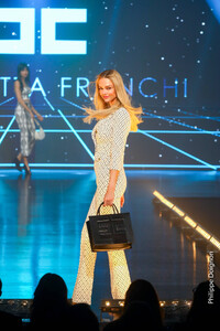 Anouchka - OwnPortfolio - g_40_TuV6XD74EkXW.jpg