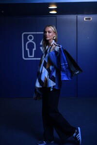 Anouchka - OwnPortfolio - g_40_kbNLYHDTzbV0.jpg