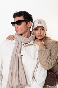 Anouchka - OwnPortfolio - g_40_nyms9J6kLE1W.jpg