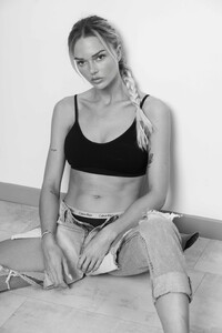 AnouchkaG - EnjoyPortfolio - 1742985967-95225291446a900786e2c0731865163c.jpg