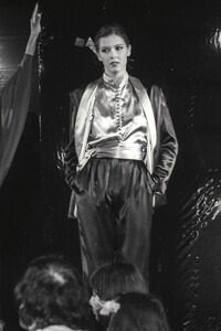 Chloe 1979 Women RTW 10.jpg