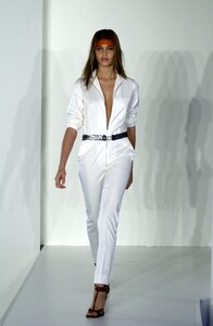 DKNY 2001 Women RTW 4.jpg
