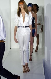 DKNY 2001 Women RTW 69.jpg