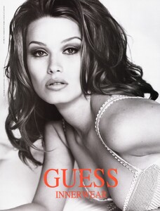 GuessInnerwearAdElleUS1294b_jpg_96f62341b9cfd762b5e6edecac01f2b9.jpg