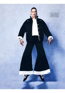 Harper's Bazaar España July 2025_2.jpg