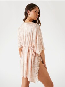 KiannaLS - Guess - Louise printed kimono Women-4-O5YX03WH9C2-P6FL-ALT2.jpg