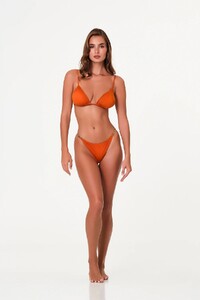 LILY-BIKINI-ANGURIA-4_767c2bf8-8c15-46af-bbe4-fc41e7b499bb.jpg
