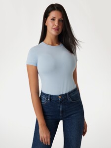 LizaMakhu - Guess_Small triangle logo stretch t-shirt-5c - W2YI44J1314-G7GG.jpg