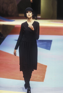 Moschino 1997 Women RTW 74.jpg