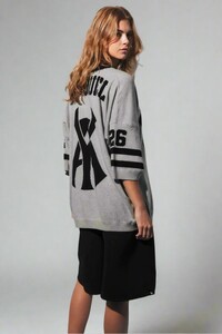 STADIUMTEAMSWEATER_2_55c5661e-25f2-4bd2-b545-a85176d9b0da.jpg