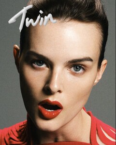 TWIN MAGAZINE SS25_11.jpg