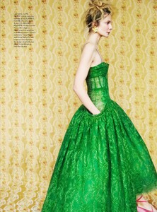 UK Harper's Bazaar April 2025_16.jpg