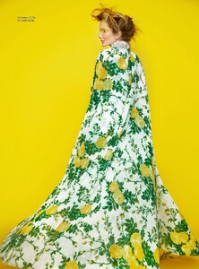 UK Harper's Bazaar April 2025_6.jpg