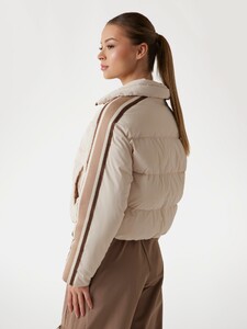 VSeleznova - Guess_Contrasting band puffer Women-5 - V5RL04WGYC2-A60P-ALT2.jpg