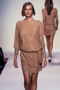 Victor Alfaro 2001 Women RTW 58.jpg