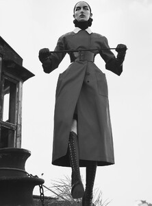 Vogue Italia June 2015 105.jpg