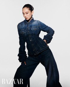 bzvn-jennie-nang-tho-jean-paul-gaultier-8.jpg